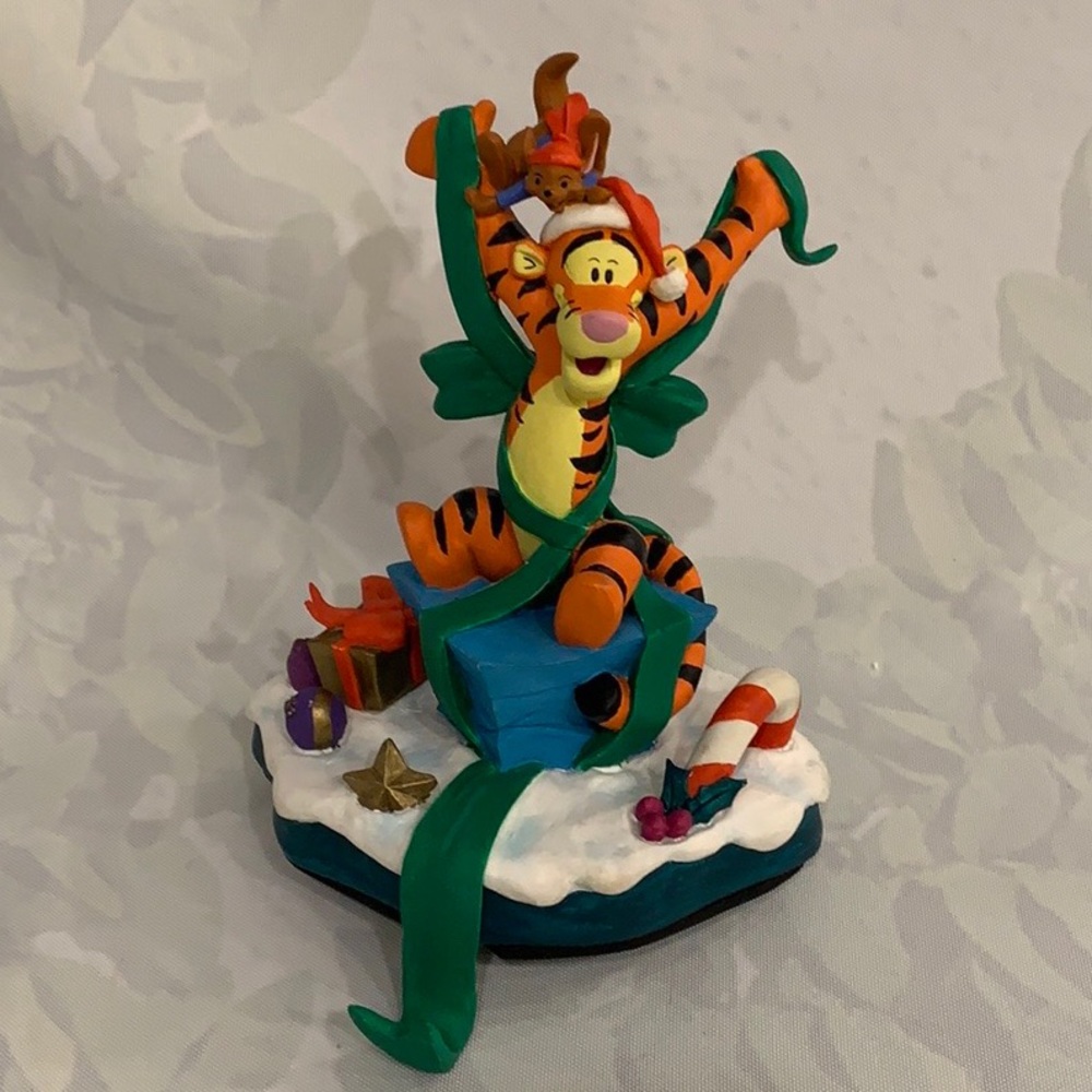 Rare Disney stocking holder: Tigger & Roo - Picture 2 of 7